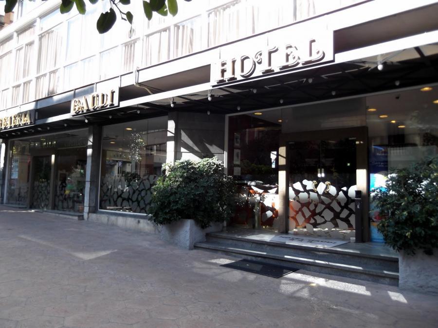 Hotel Gaudi Reus Luaran gambar
